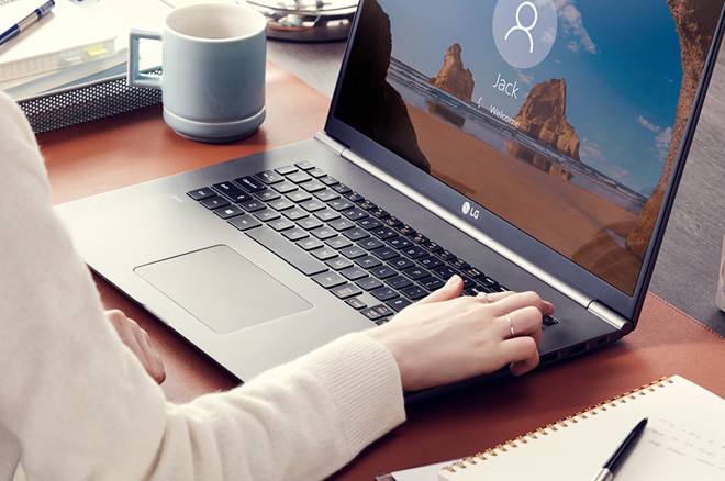 Laptop siêu mỏng nhẹ ngày càng phổ biến tại Việt Nam